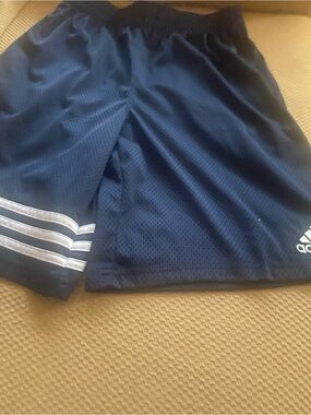 Adidas navy blue big boys size 14/16 excellent condition